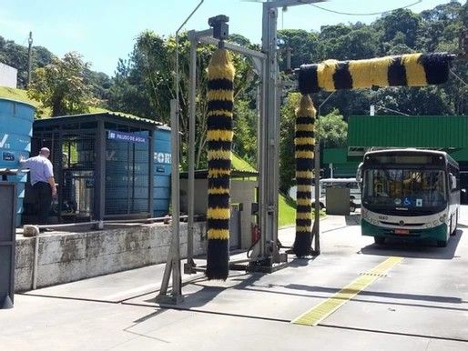 Mais de 14 milhões de litros de água são reutilizados por ano por empresas de ônibus em Petrópolis