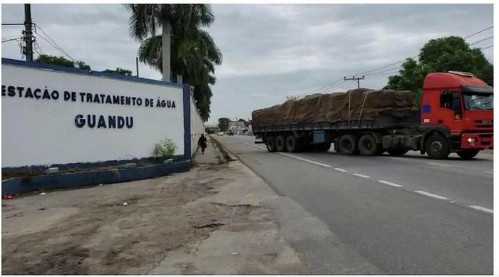 Cedae interrompe funcionamento da Estação de Tratamento do Guandu após encontrar detergente na água